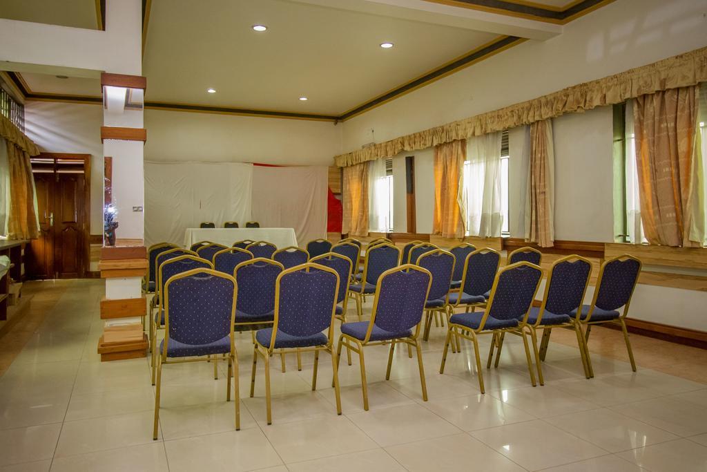 Grand Holiday International Hotel Mbarara المظهر الخارجي الصورة