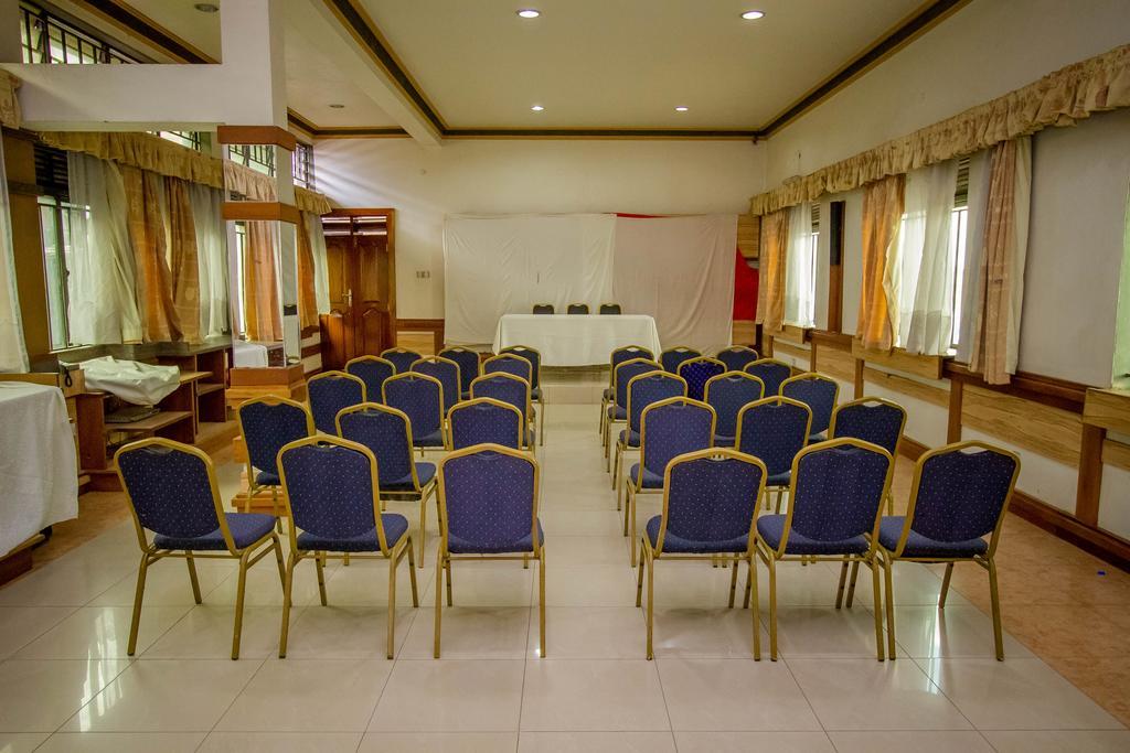 Grand Holiday International Hotel Mbarara المظهر الخارجي الصورة